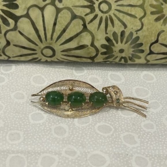 VTG SORRENTO Vermeil Sterling Silver Filigree Leaf Green Stone BROOCH - Picture 2 of 11